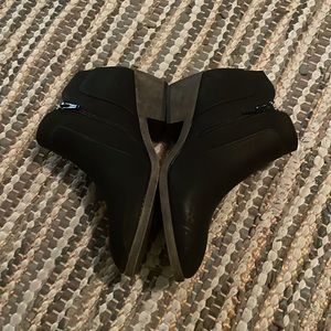 Brand new (no box) Maurices black ankle boots (booties)